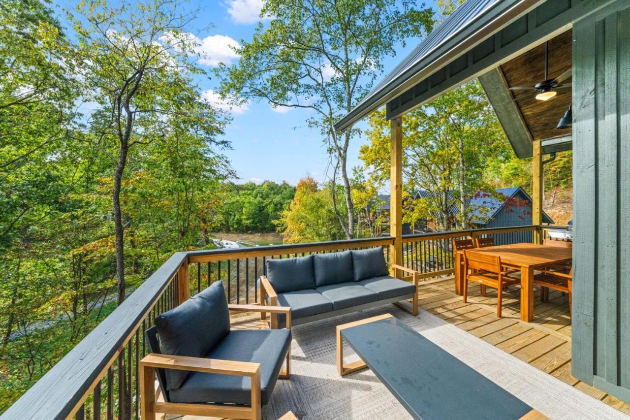 Cozy Cove Retreat W Lake View Hot Tub Firepit Dandridge Eksteriør bilde