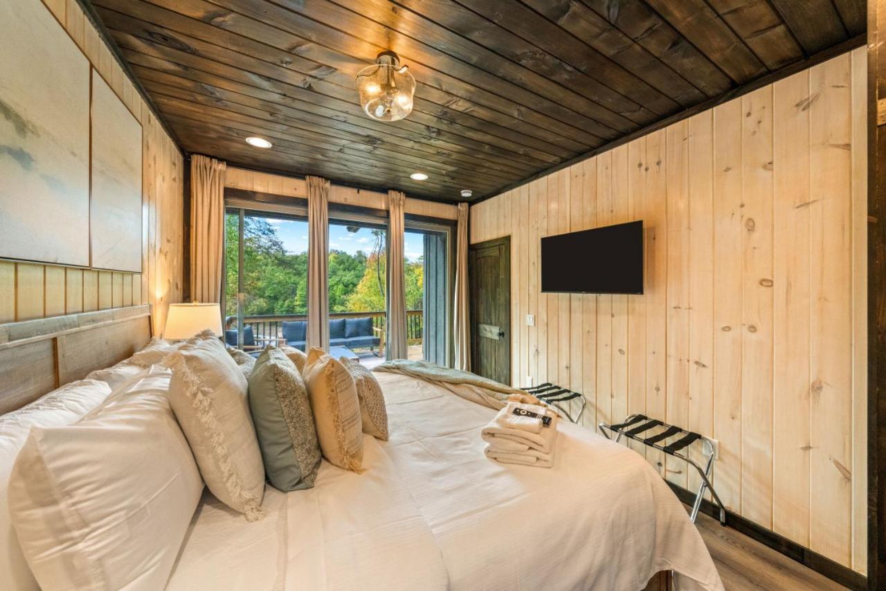 Cozy Cove Retreat W Lake View Hot Tub Firepit Dandridge Eksteriør bilde