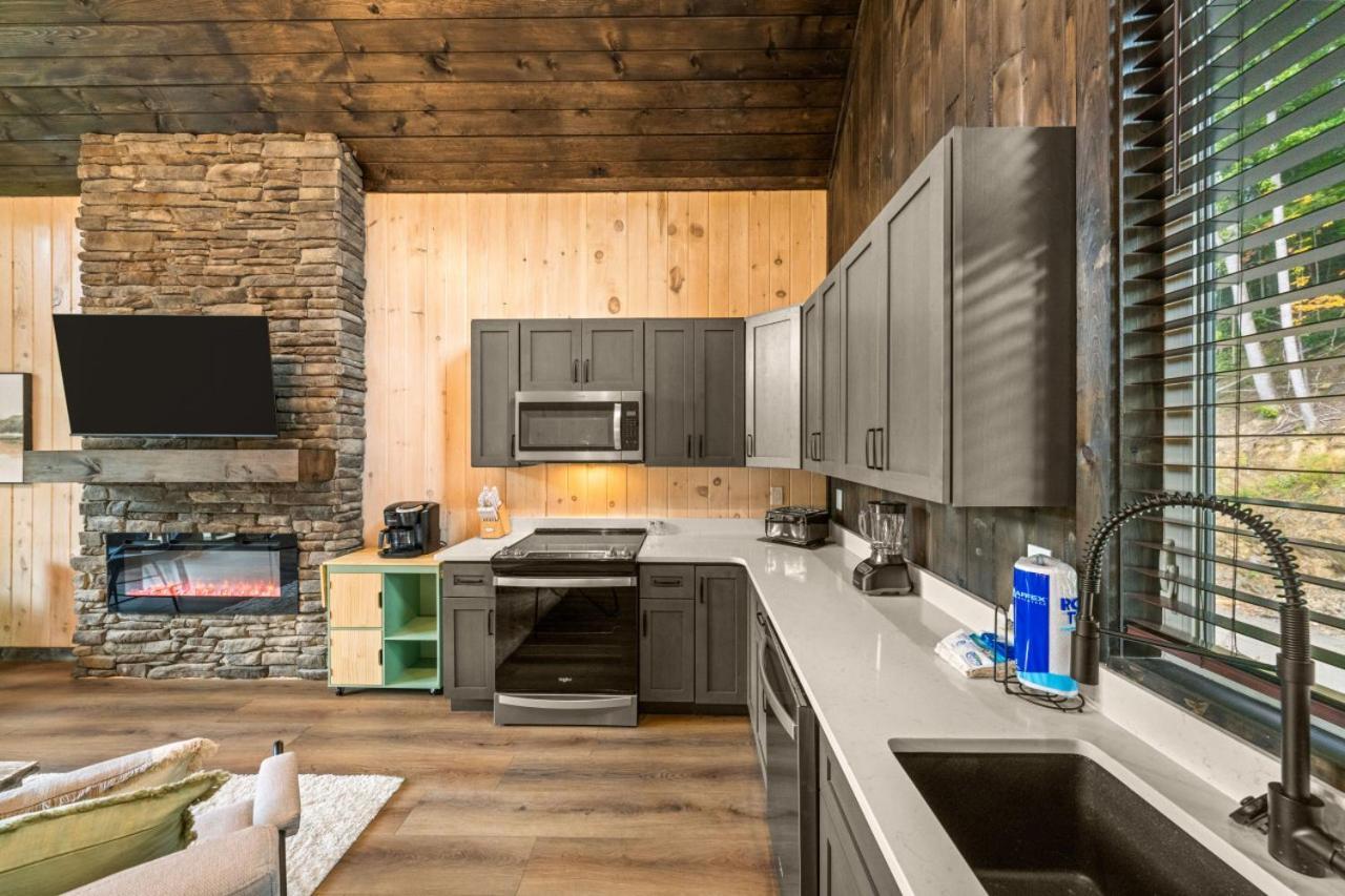 Cozy Cove Retreat W Lake View Hot Tub Firepit Dandridge Eksteriør bilde