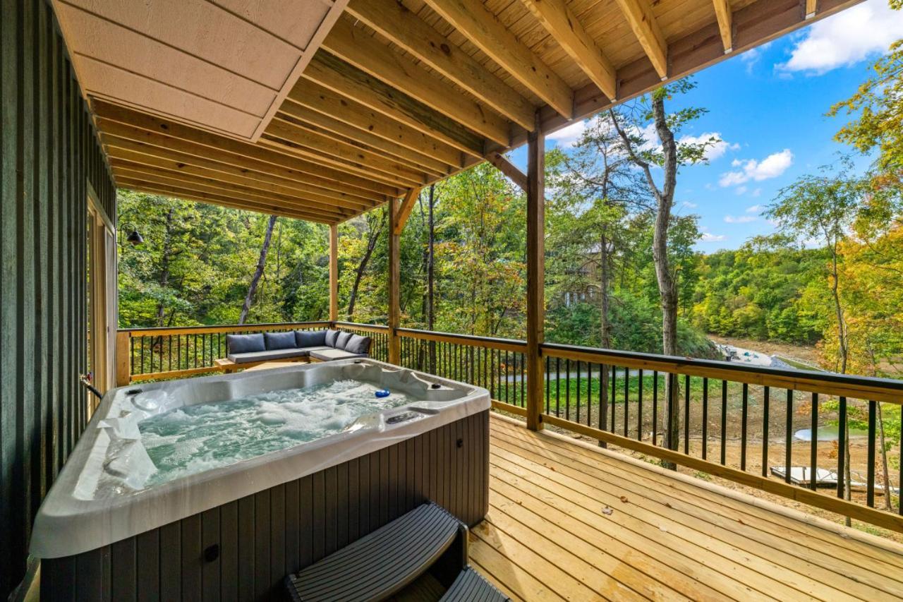 Cozy Cove Retreat W Lake View Hot Tub Firepit Dandridge Eksteriør bilde