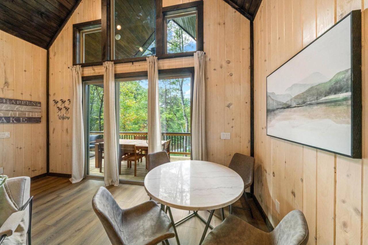 Cozy Cove Retreat W Lake View Hot Tub Firepit Dandridge Eksteriør bilde