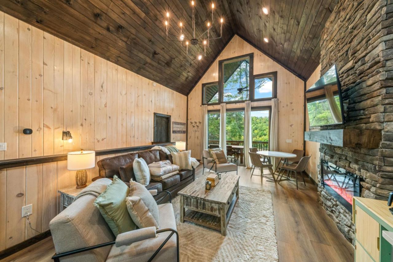 Cozy Cove Retreat W Lake View Hot Tub Firepit Dandridge Eksteriør bilde
