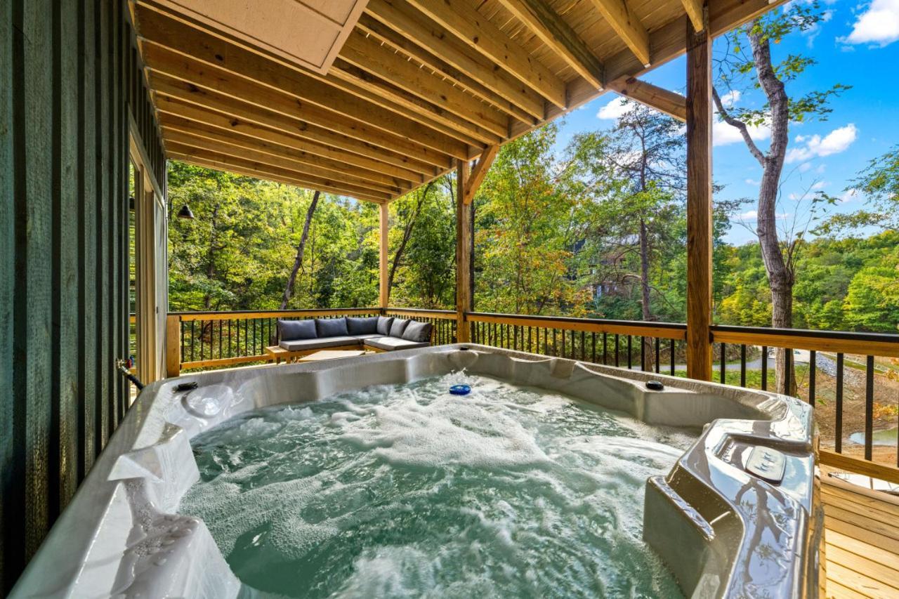 Cozy Cove Retreat W Lake View Hot Tub Firepit Dandridge Eksteriør bilde